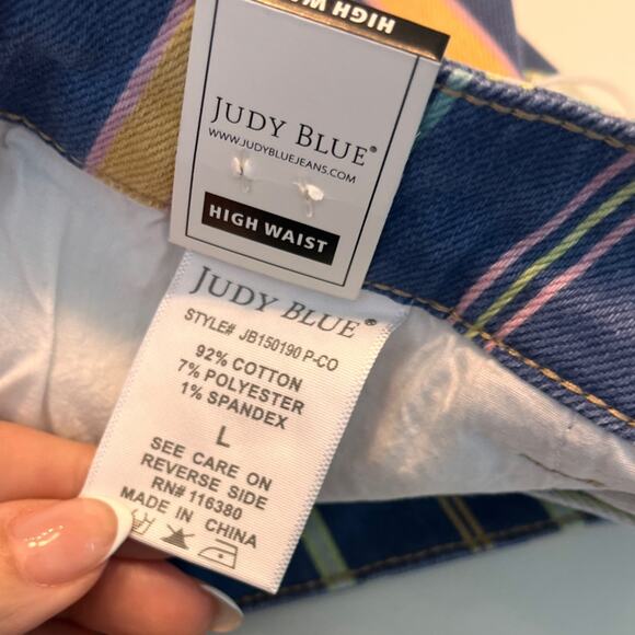 Judy Blue Striped High Waist Jean Shorts Size Large NWT - Picture 9 of 12